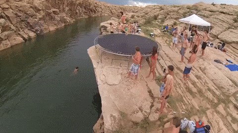 GIF: Uuu ovo mora da je boljelo!