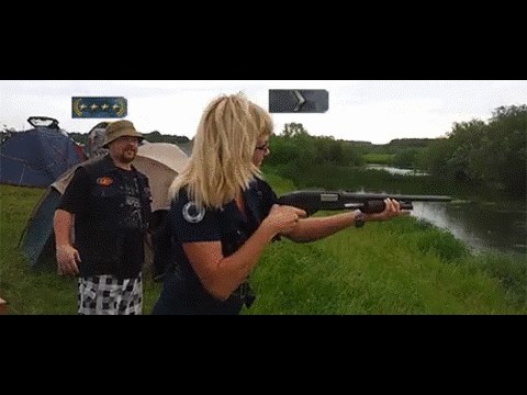 GIF: Kad sačmaricu držiš kao ukakanu pelenu