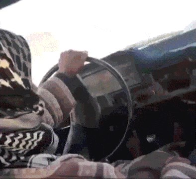 Bilo mu je hladno u autu, nećete vjerovati kako se ugrijao