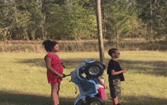 GIF: ŠOOOK! Jadno dijete :o