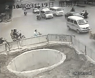 GIF: Zastupnik MOST-a pokušava izvesti reforme