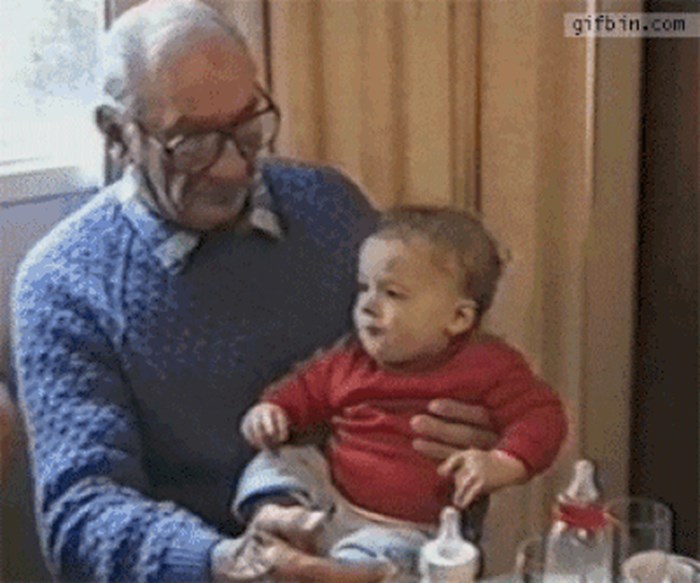 Šok na obiteljskom ručku: Dijete kanibal pokušalo pojesti svog djeda!