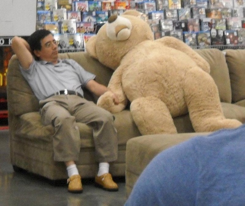 Pravi prijatelji se drže za ruke...?