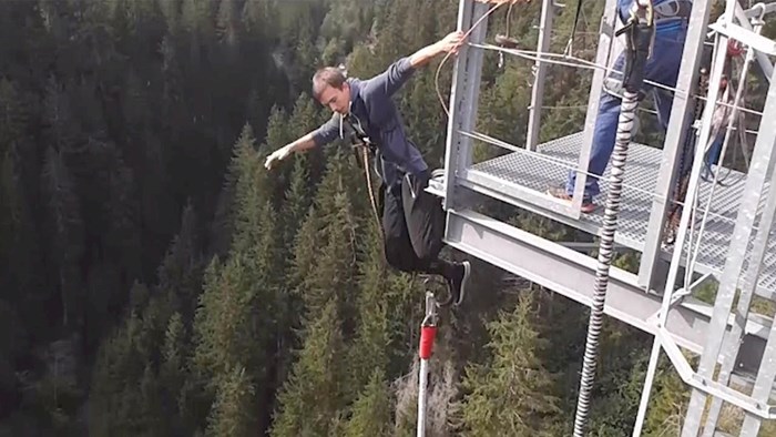 Mladić je požalio što je uopće krenuo na bungee jumping, ostali su snimili njegovu kritičnu reakciju