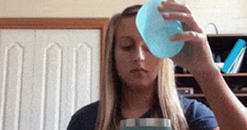 Djevojka je uspješno izvela trik s vodom, no smijat ćete se kad primijetite što se zapravo dogodilo