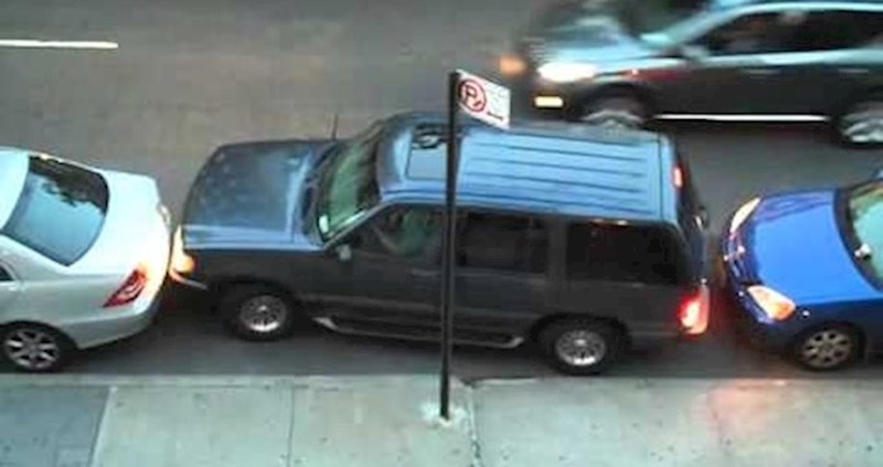 Uspjelo mu je nemoguće: Pogledajte najbolje paralelno isparkiravanje na svijetu