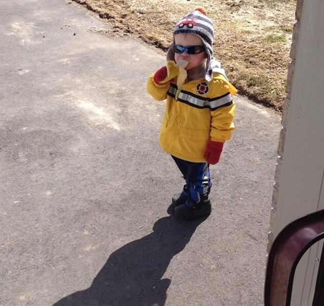 "Ovo je Carter. Pokucao mi je na vrata i pitao imam li bananu za njega. Uzeo ju je i otišao."
