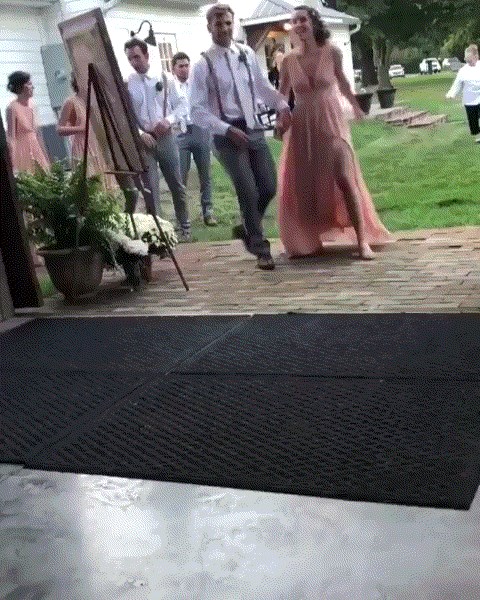 Gost je na vjenčanju izveo nešto što sam rijetki mogu, no ubrzo je shvatio da je to bila velika pogreška