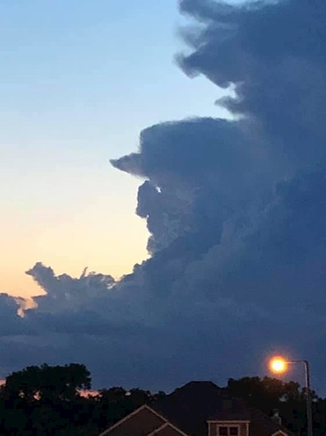 Čovjek u oblacima