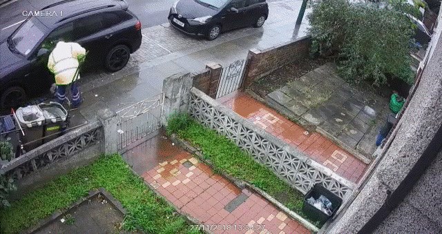 Vlasnike je pred kućom dočekalo smeće s ulice, kamera je otkrila što se dogodilo