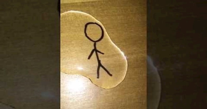 Uzeo je crni marker, išarao stol pa izveo genijalan trik s vodom