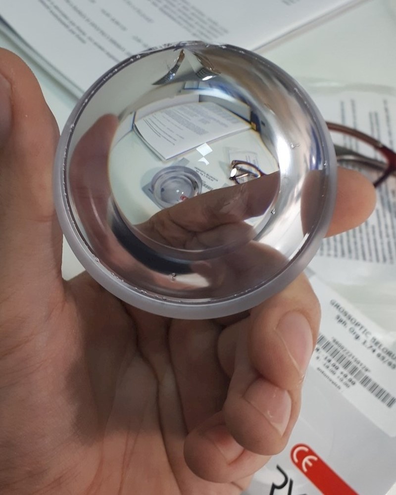 Ovo je leća za ljude s jako lošim vidom.