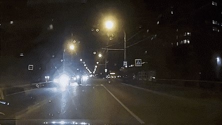 Ova snimka bake na pješačkom prijelazu pokazuje zbog čega morate paziti na cesti