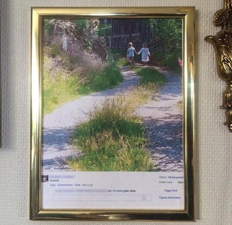 Baka i djed su uspjeli isprintati fotografiju koju su htjeli uokviriti. Isprintali su i dio koji im nije trebao...