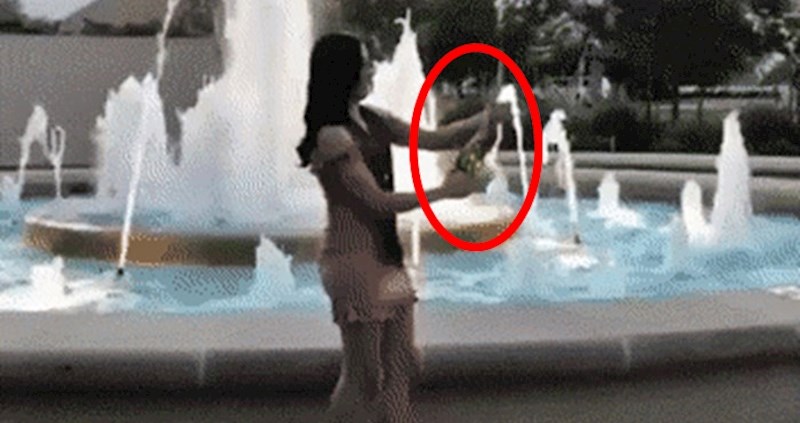 Htjela se slikati sa šampanjcem u ruci, no onda joj se dogodila urnebesna nezgoda