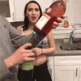 Osramotio se pred djevojkom: Zašto jednostavno ne uzeti otvarač, on to zna bolje... ili ipak ne