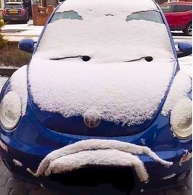 Sumnjičavi auto koji ne voli snijeg