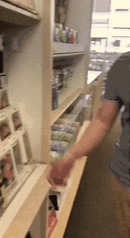 Netko je u trgovini snimio propust i dokazao da su elektroničke zaštite ponekad skroz beskorisne