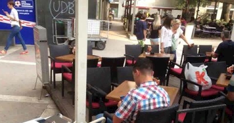 Netko je u Dalmaciji slikao lika koji je zaista vezan za svoj posao, evo kako je došao na kavu