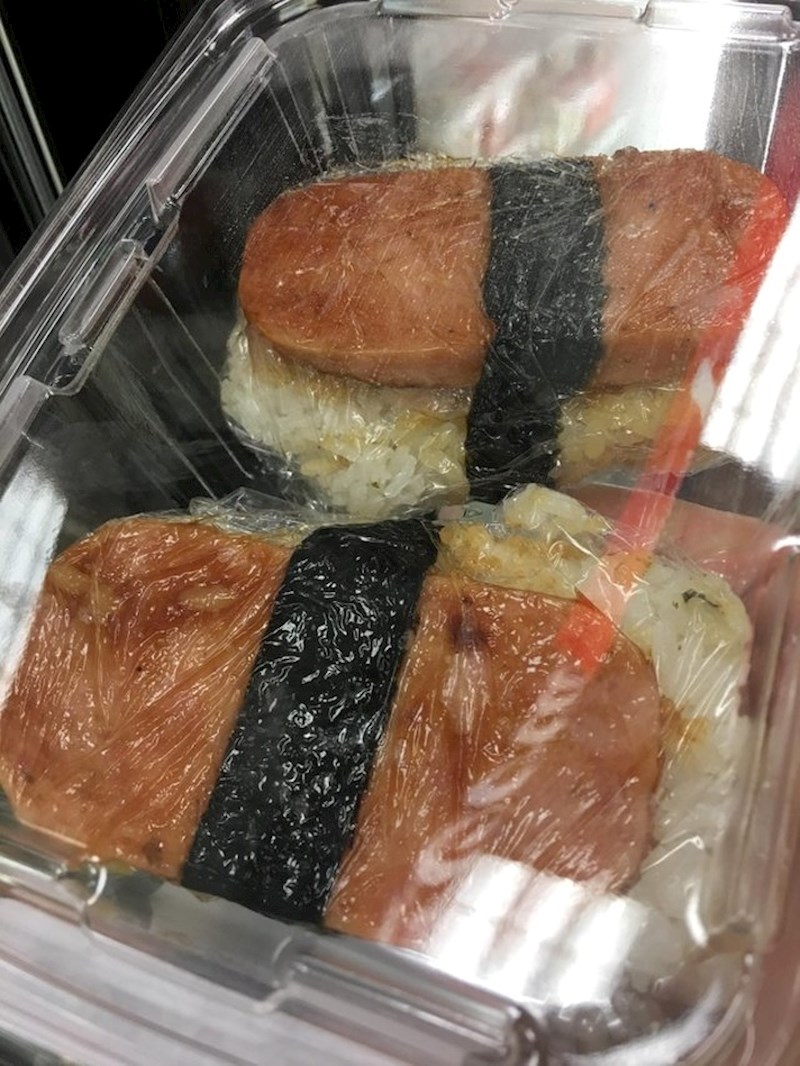 Naručili su jeftini sushi, evo što su dobili.