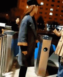 Ova djevojka je jednostavno prirodno premršava, no pokazala je da i to ima svoje prednosti