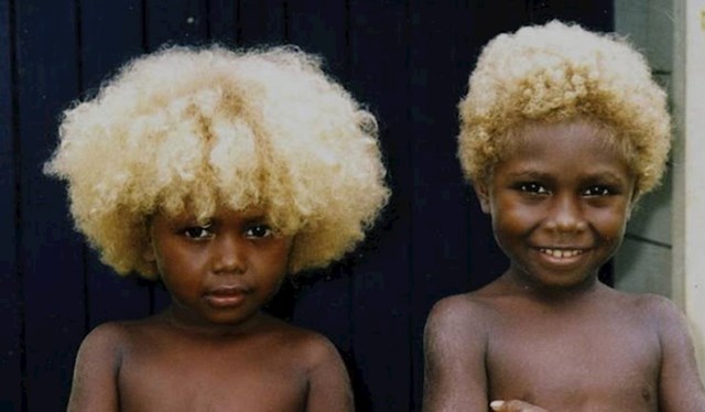 Stanovnici Solomonskih otoka rijetka su grupa ljudi koja ima plavu kosu iako ne živi u Europi ili na sjeveru.