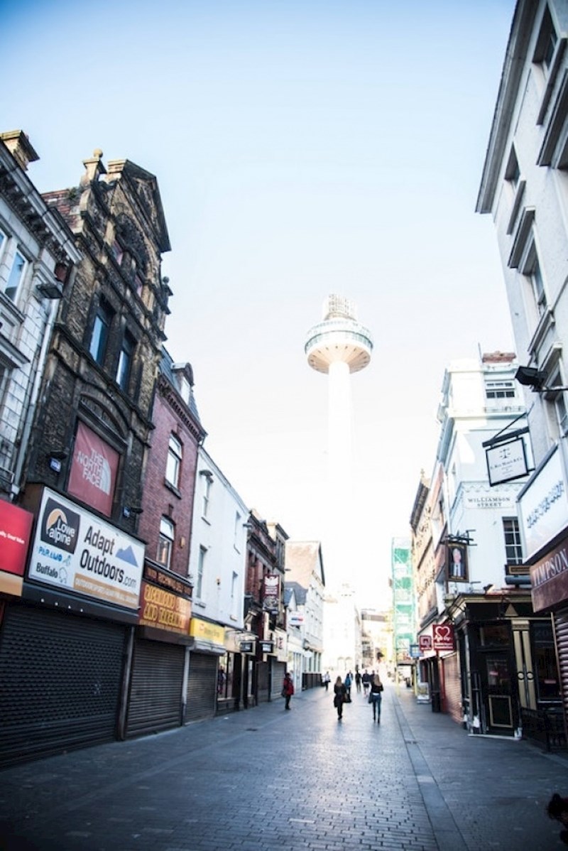 "Nisam dobro namjestio svjetlinu na kameri pa je TV toranj izgledao kao vanzemaljska otmica ljudi."