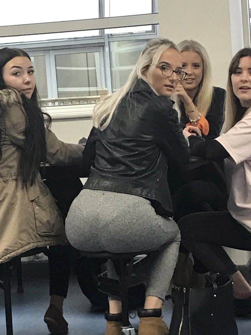 Htio je sebi slikati "zanimljiv prizor", no zaboravio je isključiti bljeskalicu na mobitelu.