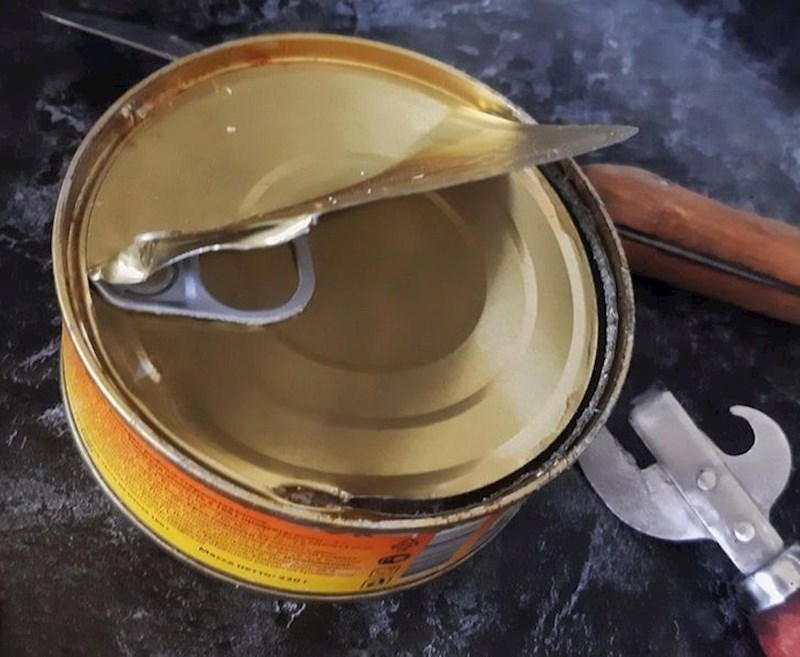 "Ispod poklopca našao sam - drugi poklopac."