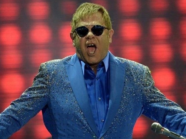 Tetak Elton John