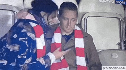 Ovo je razlog zbog kojeg nikad ne biste trebali pozvati ženu da s vama ide na nogometnu utakmicu