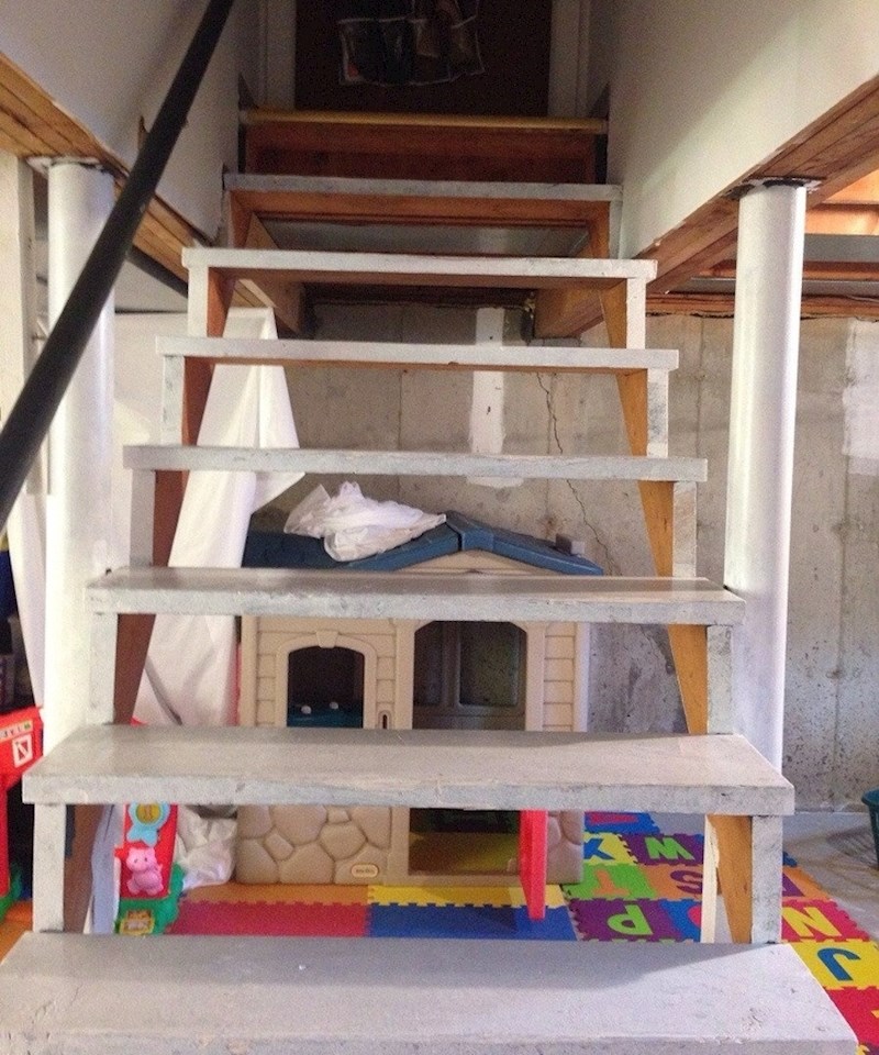 "Farbao sam stepenice pogrešnim redoslijedom. Sad ne mogu izaći iz podruma bez uništavanja vlastitog rada. Drugi put ću znati da moram krenuti od donje stepenice."