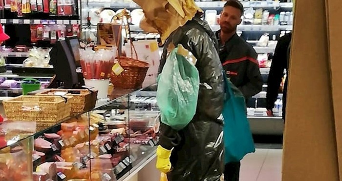 Muškarac u supermarketu pretjeranom zaštitom od koronavirusa začudio ostale kupce