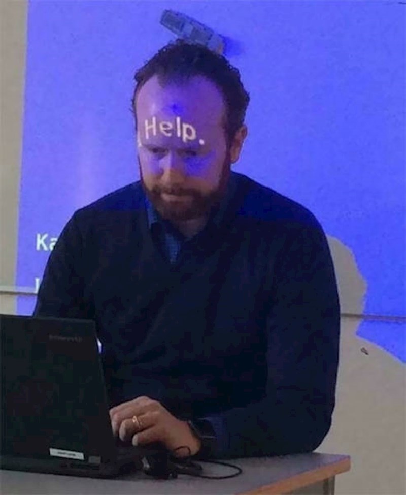 Čini se da je ovom profesoru trebala pomoć.