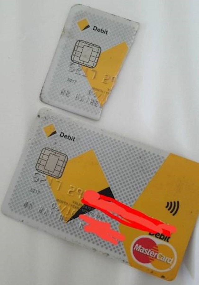 #1 - Čovjek je u hotelskoj sobi našao prerezanu karticu na kojoj je lijeva strana (pozadina, prvih nekoliko brojeva kartice, ime, rok valjanosti) bila skroz ista kao na njegovoj bankovnoj kartici.