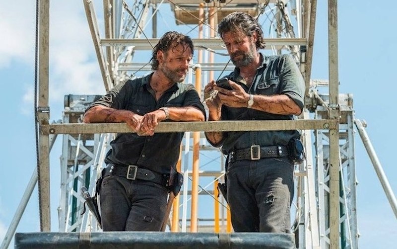 Andrew Lincoln & Felipe Savahge - Živi mrtvaci