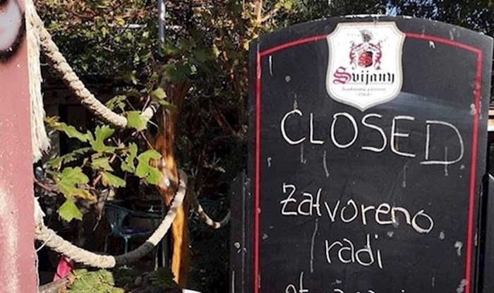 Restoran je na ulazu ostavio poruku o zatvaranju koja je pomalo zbunila neinformirane goste