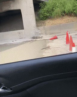 Ovaj motorist je imao razloga za ljutnju, pogledajte što je snimio vozač koji je prolazio kraj njega