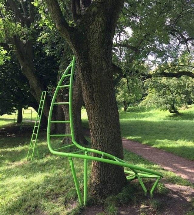 Ovaj park u Danskoj ima ljestve koje djeci pomažu kod penjanja.