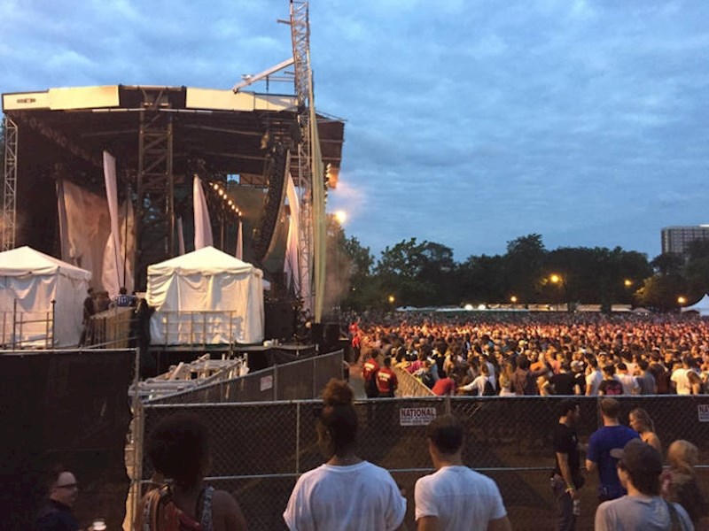 Kupili su VIP karte za koncert, evo gdje su ih smjestili. Nisu mogli ni vidjeti pjevače.