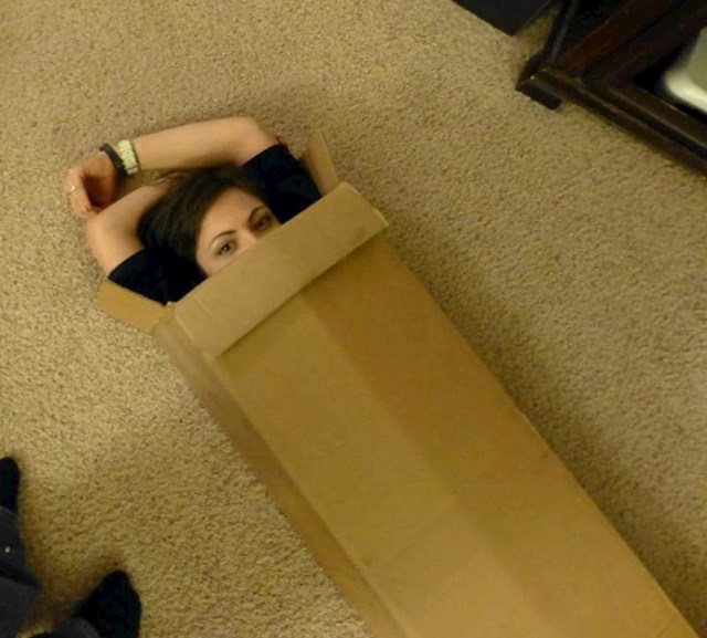 "Htjela sam isprobati mogu li stati u ovu kutiju."