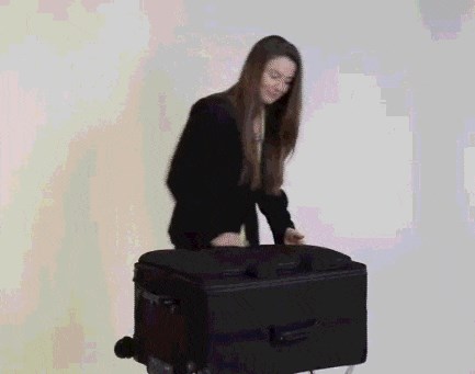 Ovaj kofer je san svake osobe koja često putuje, vidjet ćete što se krije unutra