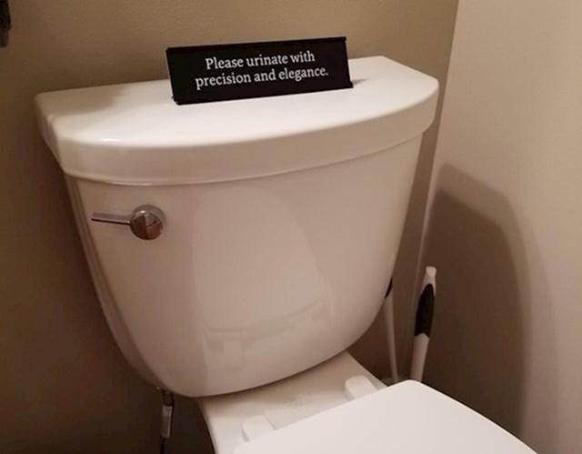 "imam tri sina i odlučila sam da nam treba ovakav natpis u wc-u."