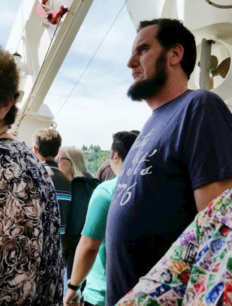 Izgleda da je i Abraham Lincoln živ...