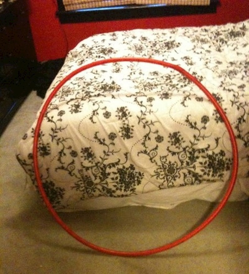 Koliko dugo ste pokušavali naći nešto čudno u crvenom krugu? :)