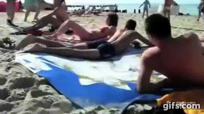 Mladići su prijatelju smjestili zamku na plaži, nije imao pojma što ga čeka...