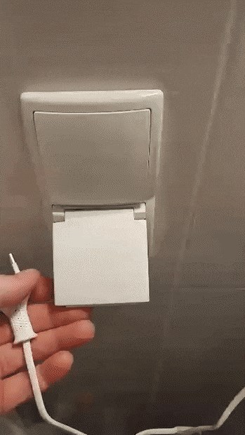 Ima smisla postaviti utičnicu na ovakvom mjestu? Pogledajte što se ovom liku cijelo vrijeme događa