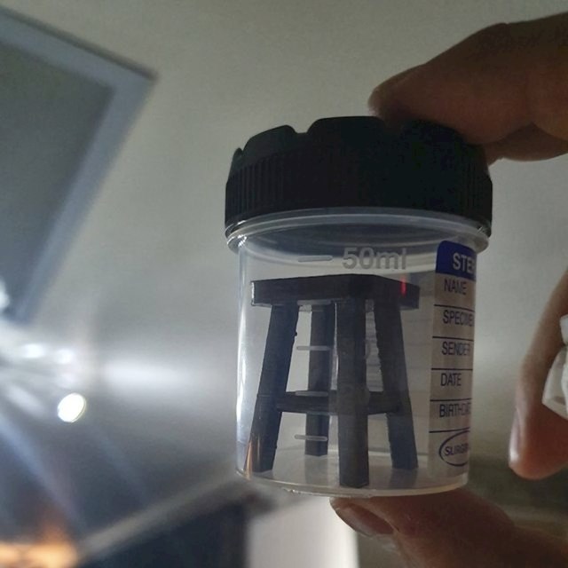 "Moj otac je nedavno kupio 3D printer. Napravio je uzorak stolice za svog doktora."
