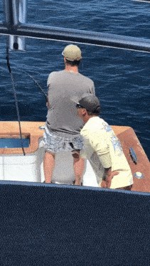 Bio je uvjeren da je ulovio veliku ribu, razočarao se kad je shvatio što se zapravo događa