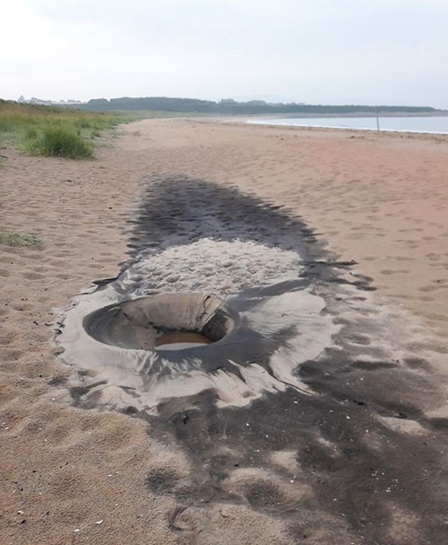 Što se dogodi kad munja pogodi plažu...